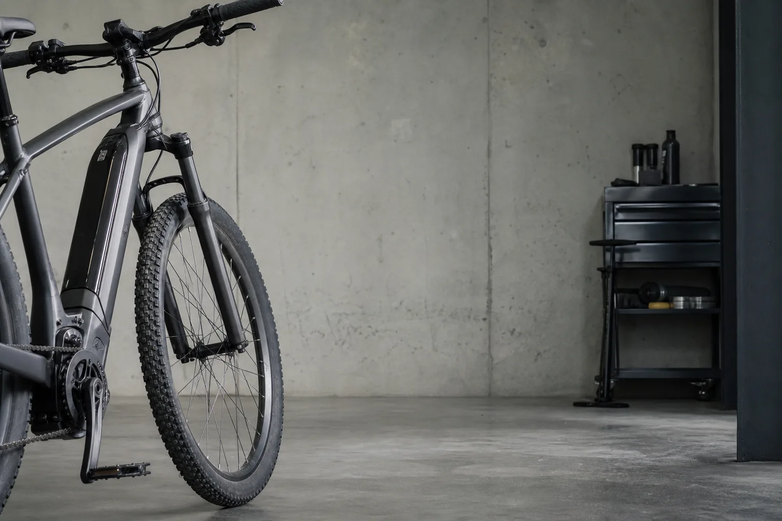 Two bikes, same watt-hours, very different range. Here is what separates them